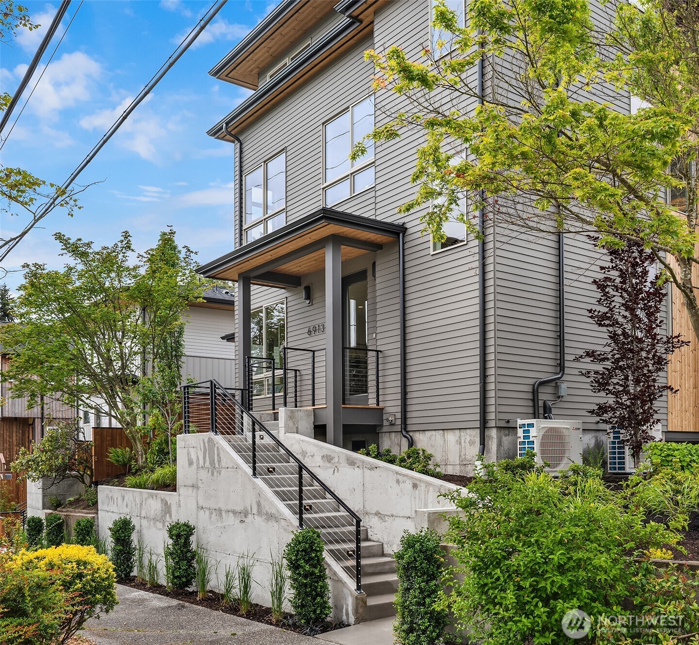 6913 30th Avenue NW, Seattle, WA 98117