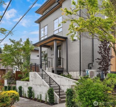 6913 30th Avenue NW, Seattle, WA 98117 - Photo 2