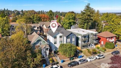5255 Brooklyn Avenue NE, Seattle, WA 98015 - Photo 2