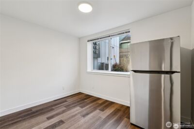 5255 Brooklyn Avenue NE, Seattle, WA 98015 - Photo 9
