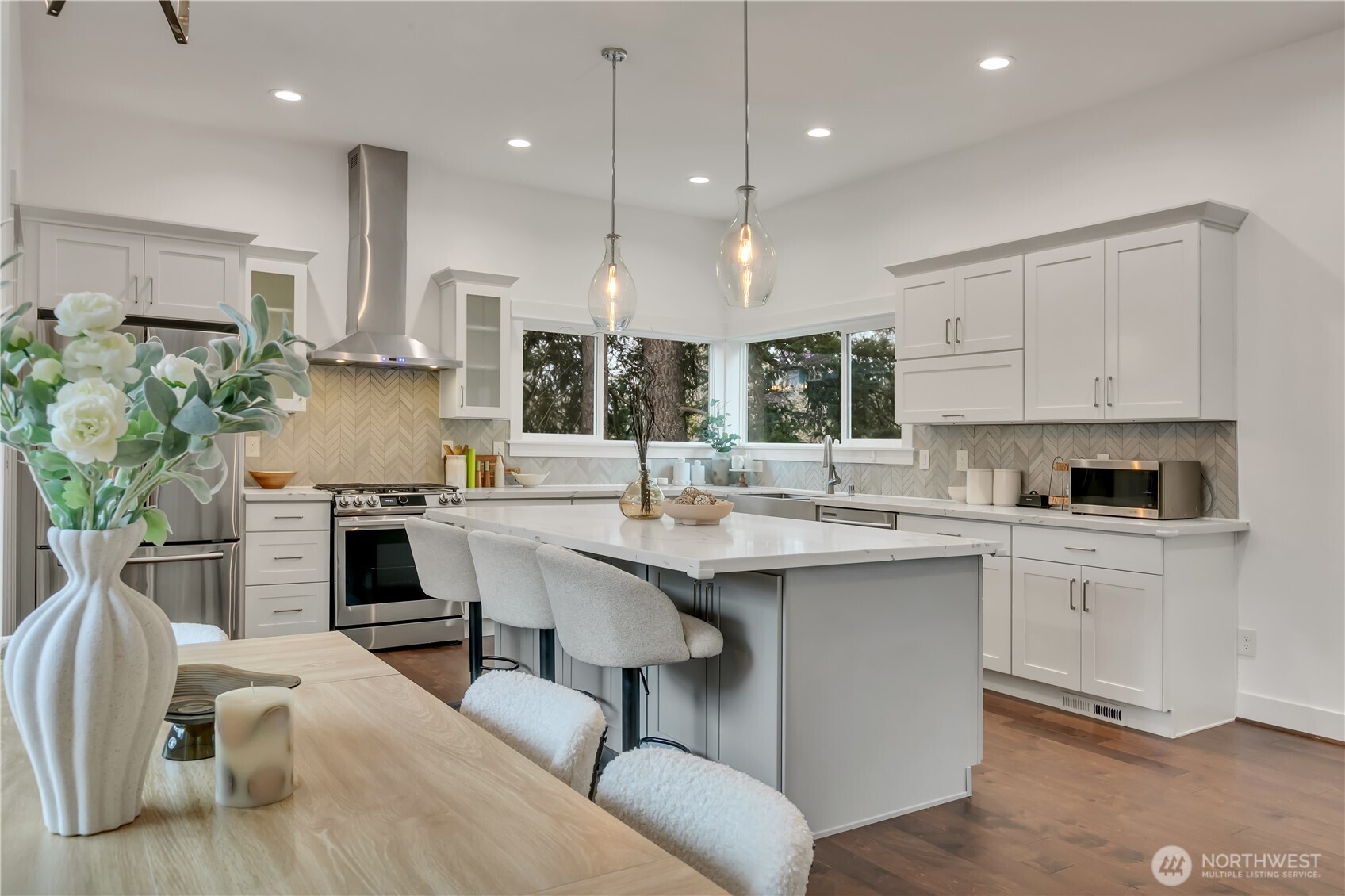 5942 21st Avenue SW, Seattle, WA 98106