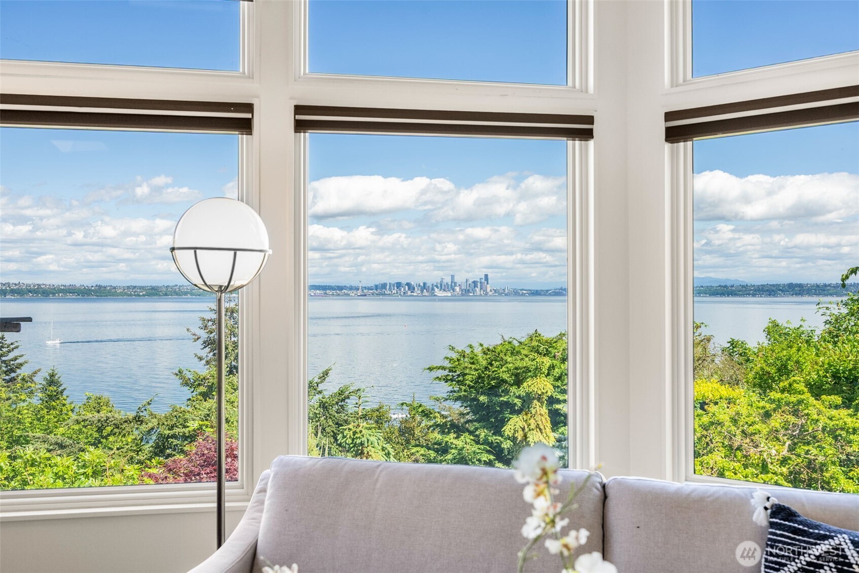 10847 Bill Point Bluff NE, Bainbridge Island, WA 98110