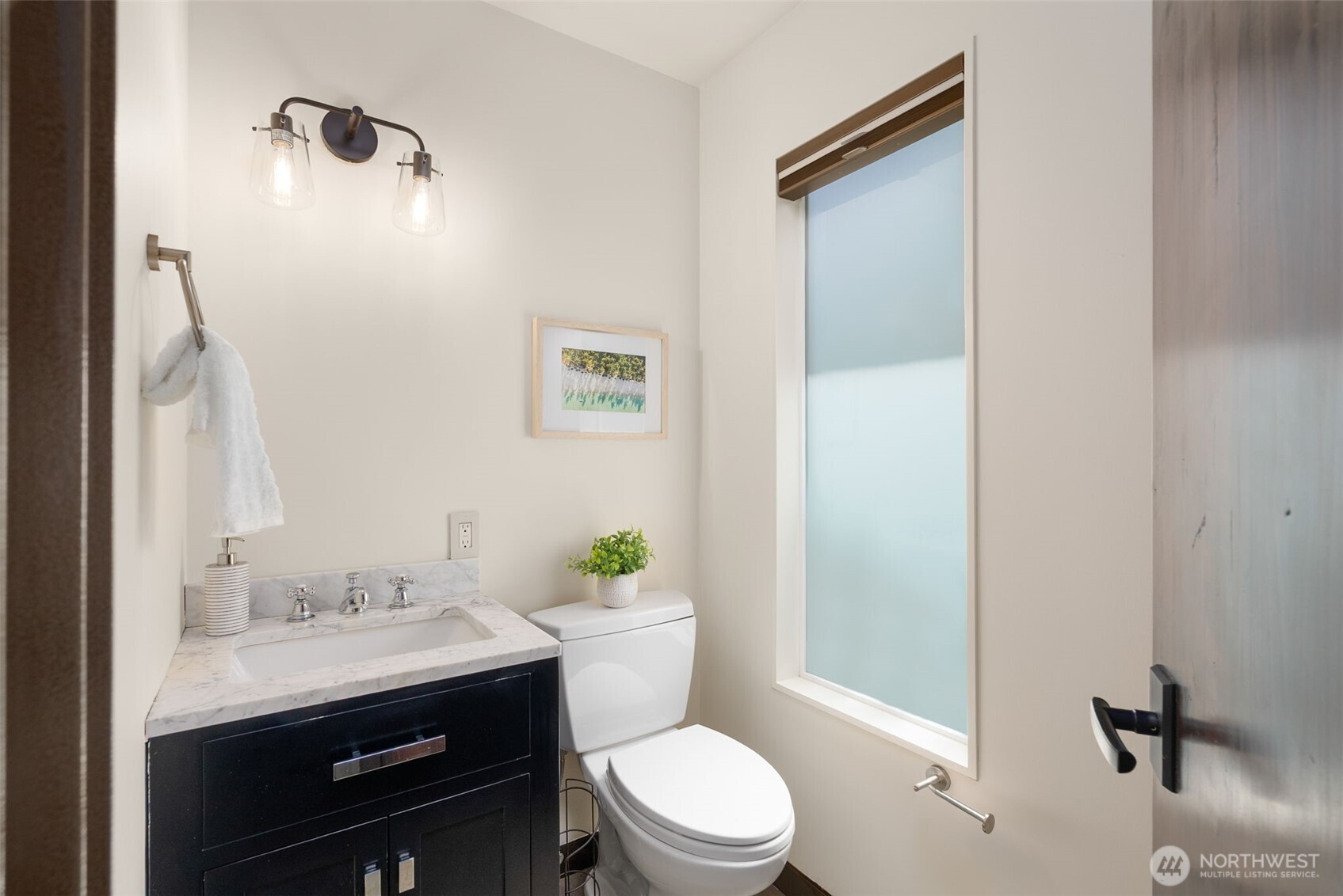 10847 Bill Point Bluff NE, Bainbridge Island, WA 98110