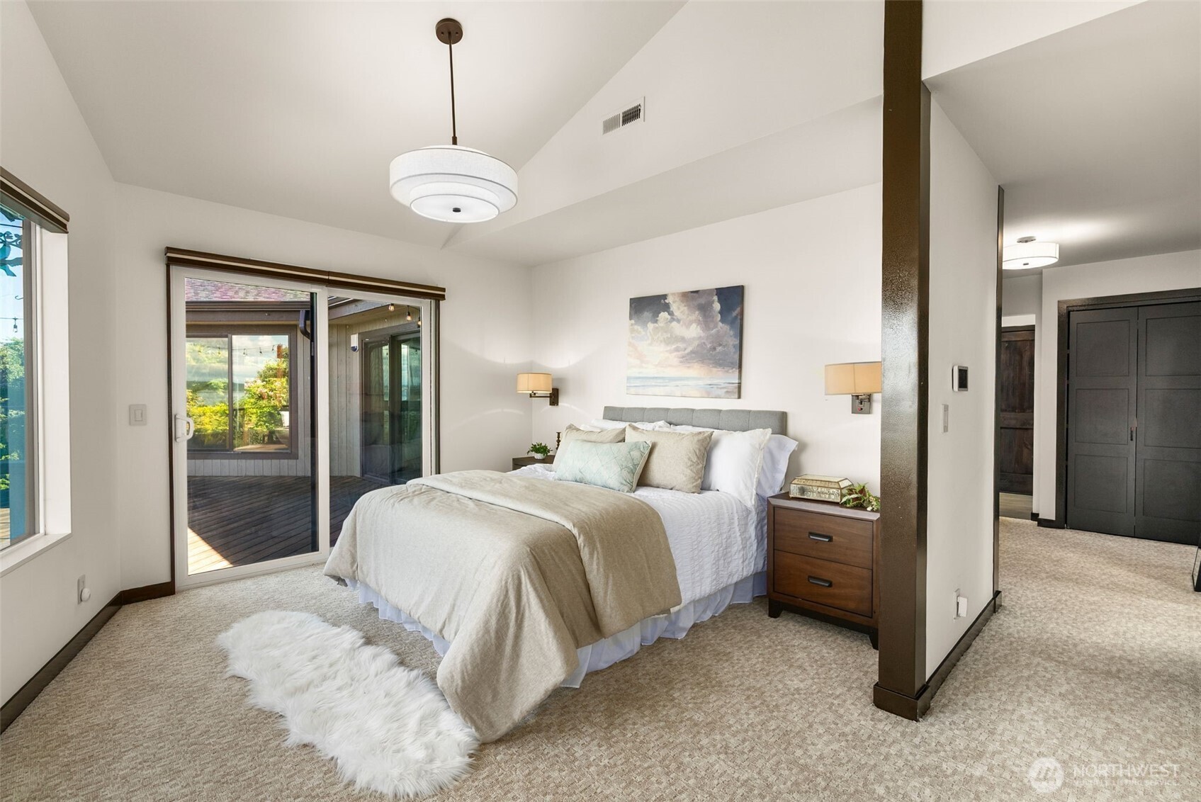 10847 Bill Point Bluff NE, Bainbridge Island, WA 98110