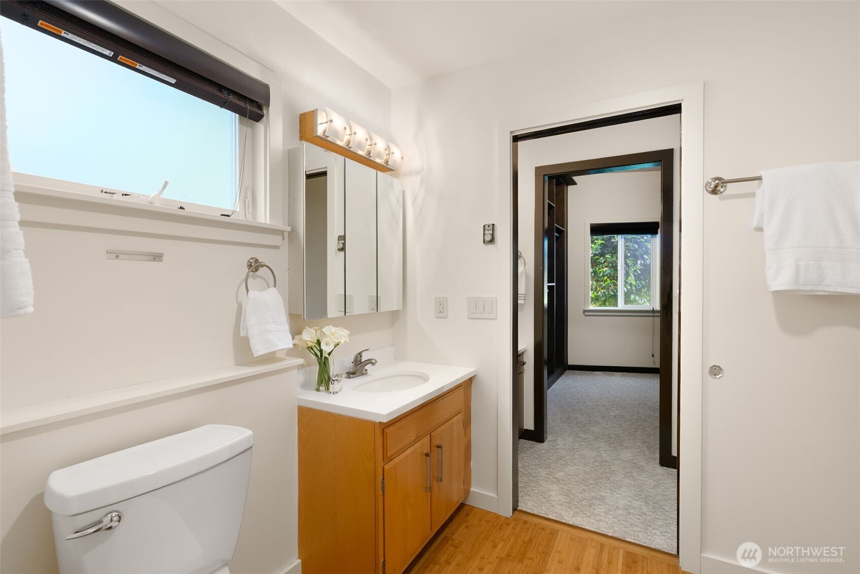 10847 Bill Point Bluff NE, Bainbridge Island, WA 98110
