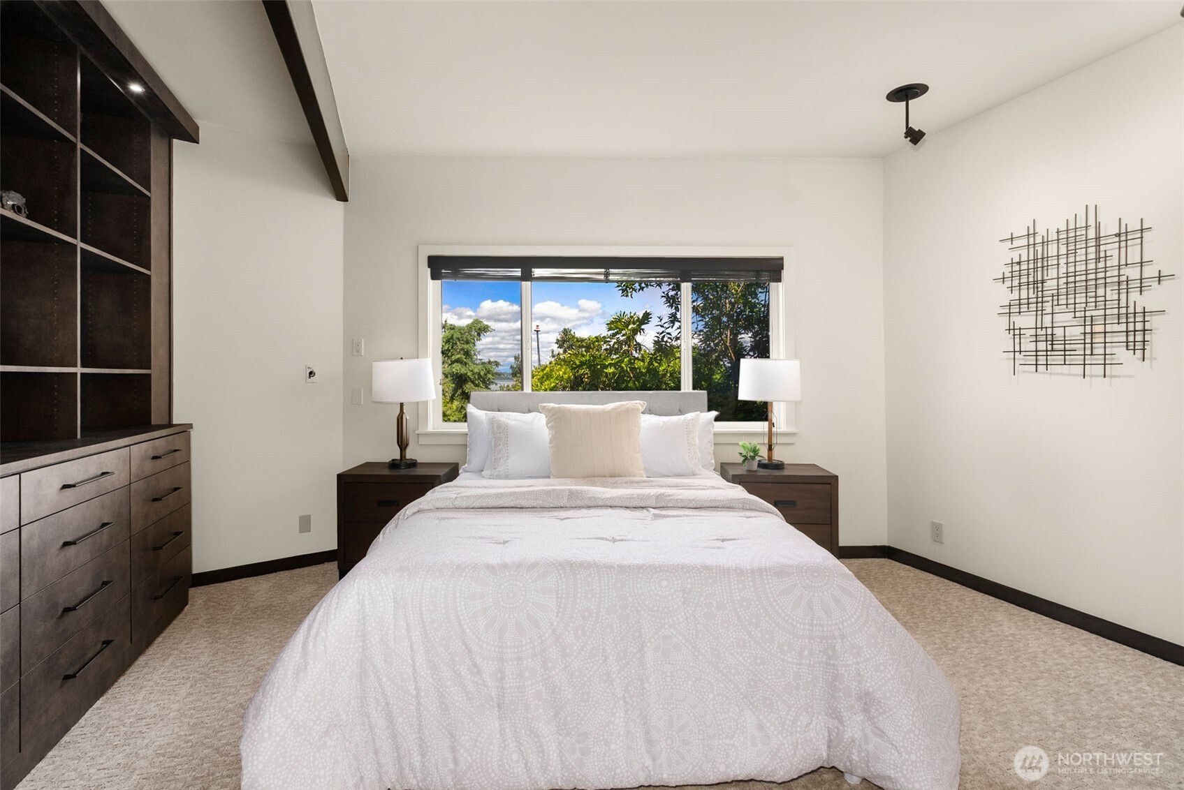 10847 Bill Point Bluff NE, Bainbridge Island, WA 98110