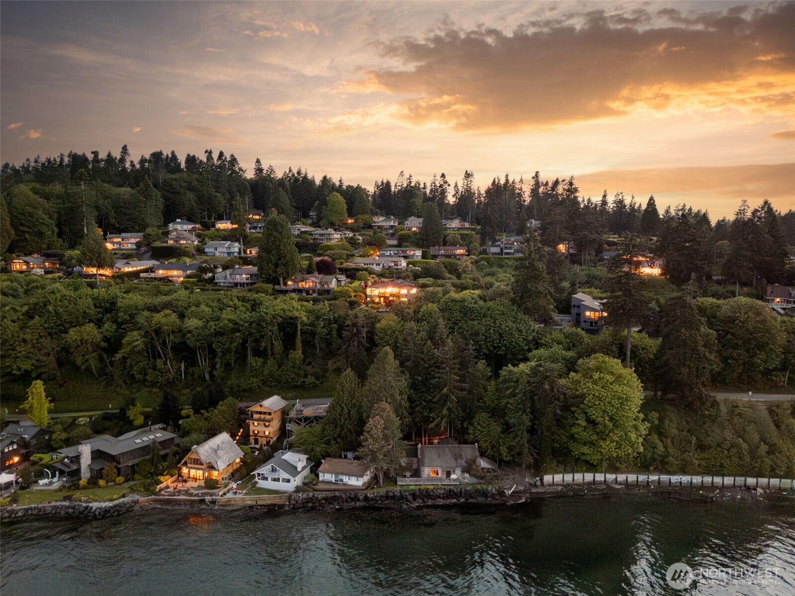 10847 Bill Point Bluff NE, Bainbridge Island, WA 98110