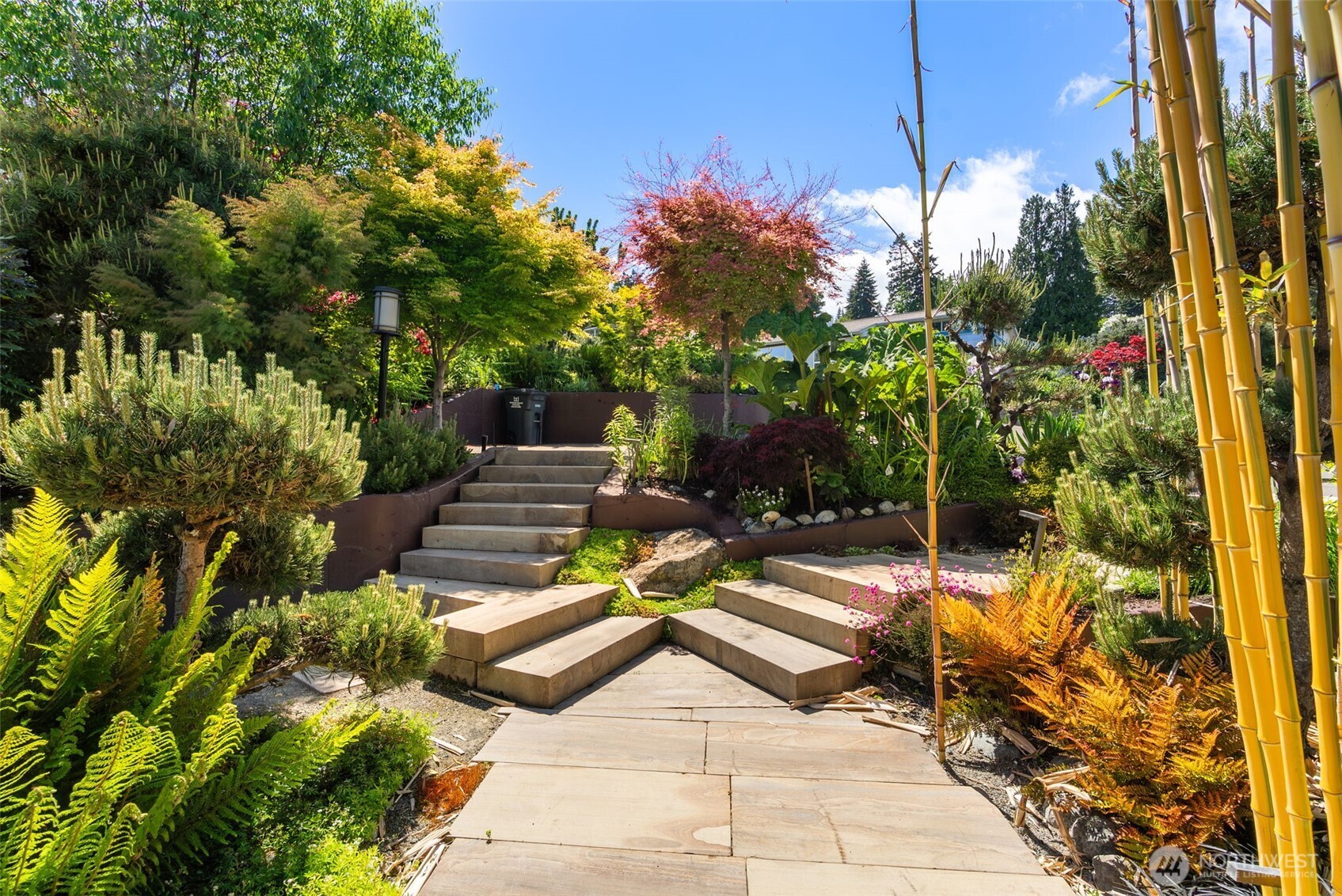 10847 Bill Point Bluff NE, Bainbridge Island, WA 98110