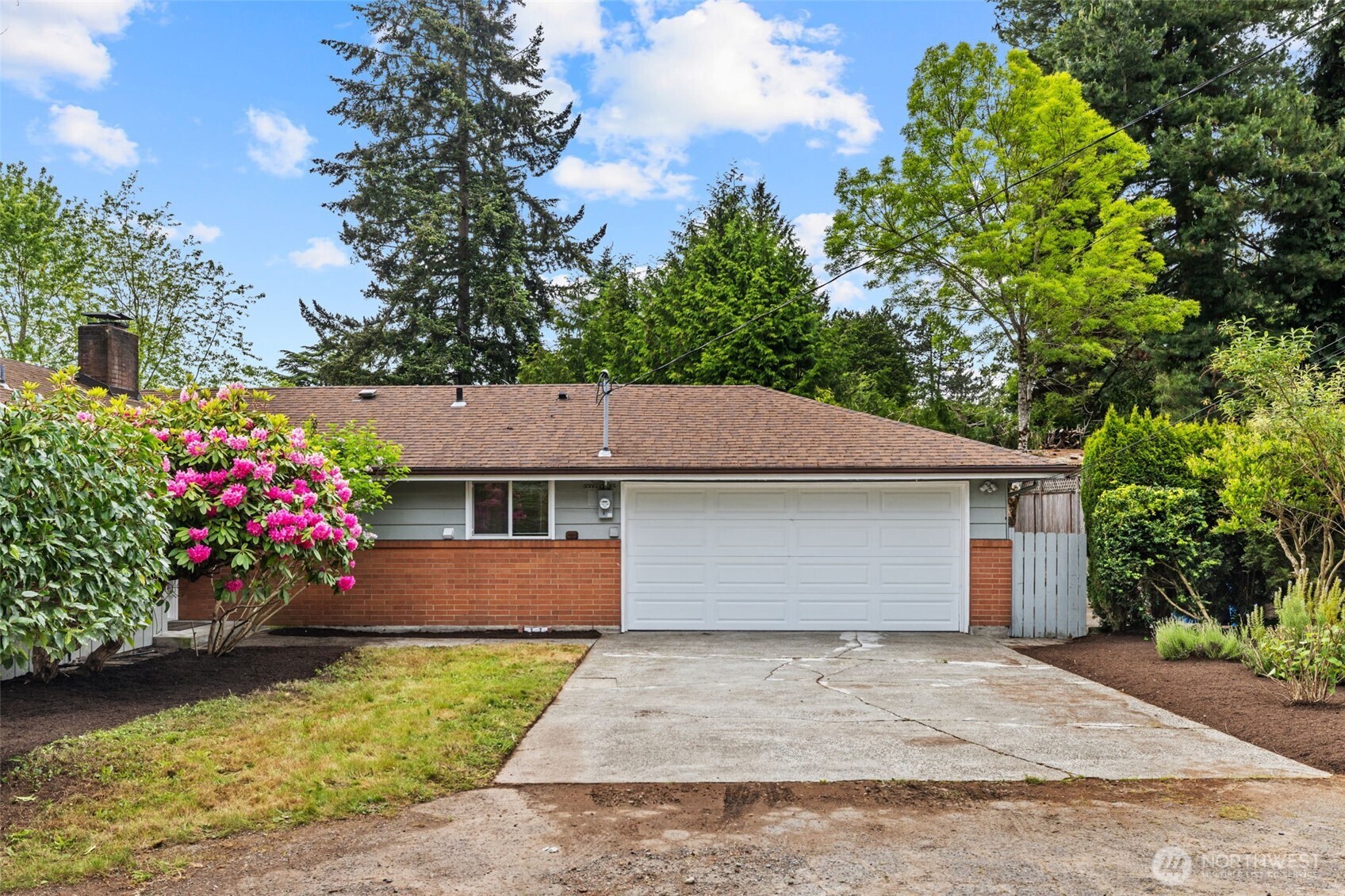 2157 N 122nd Street , Seattle, WA 98133