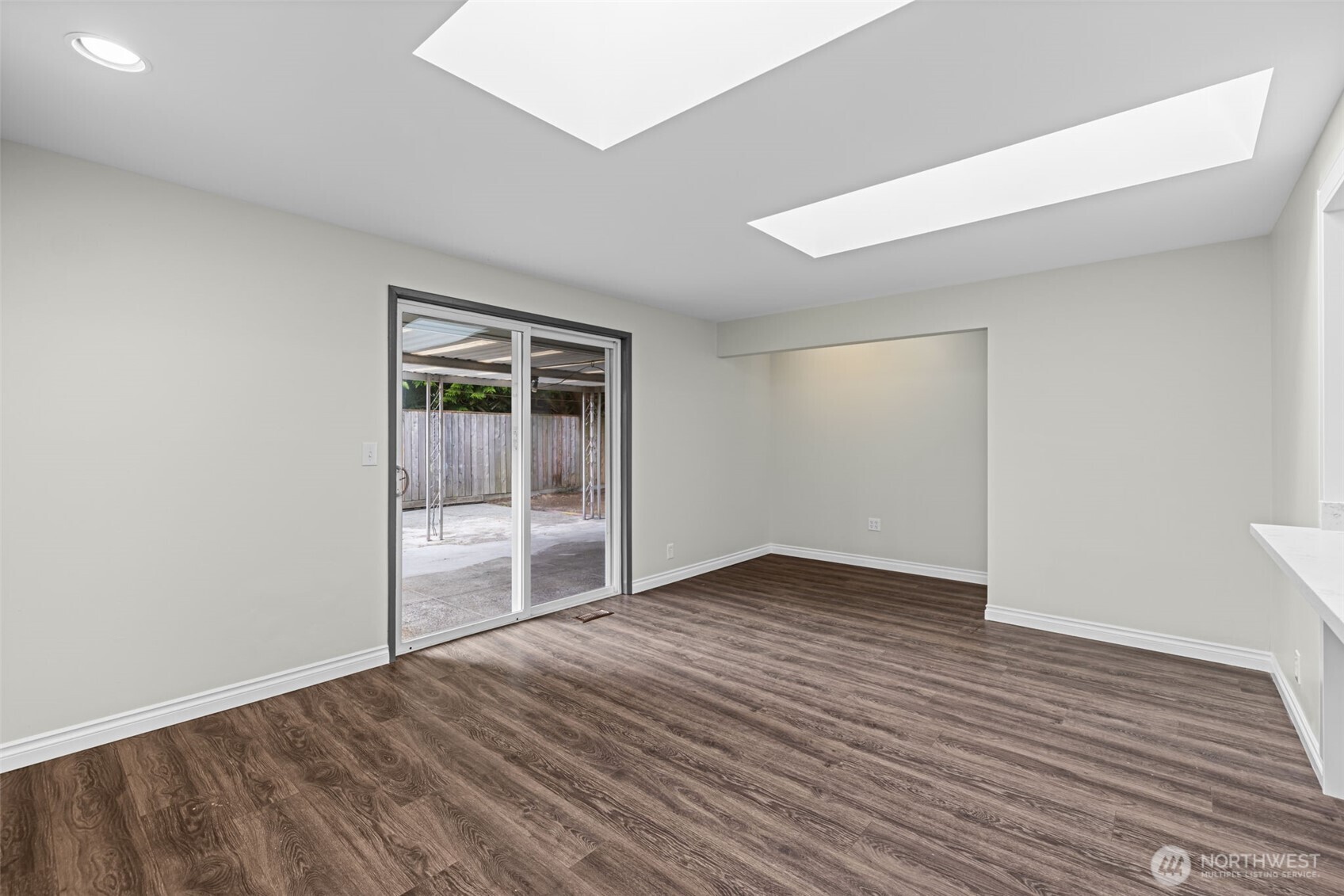 2157 N 122nd Street , Seattle, WA 98133