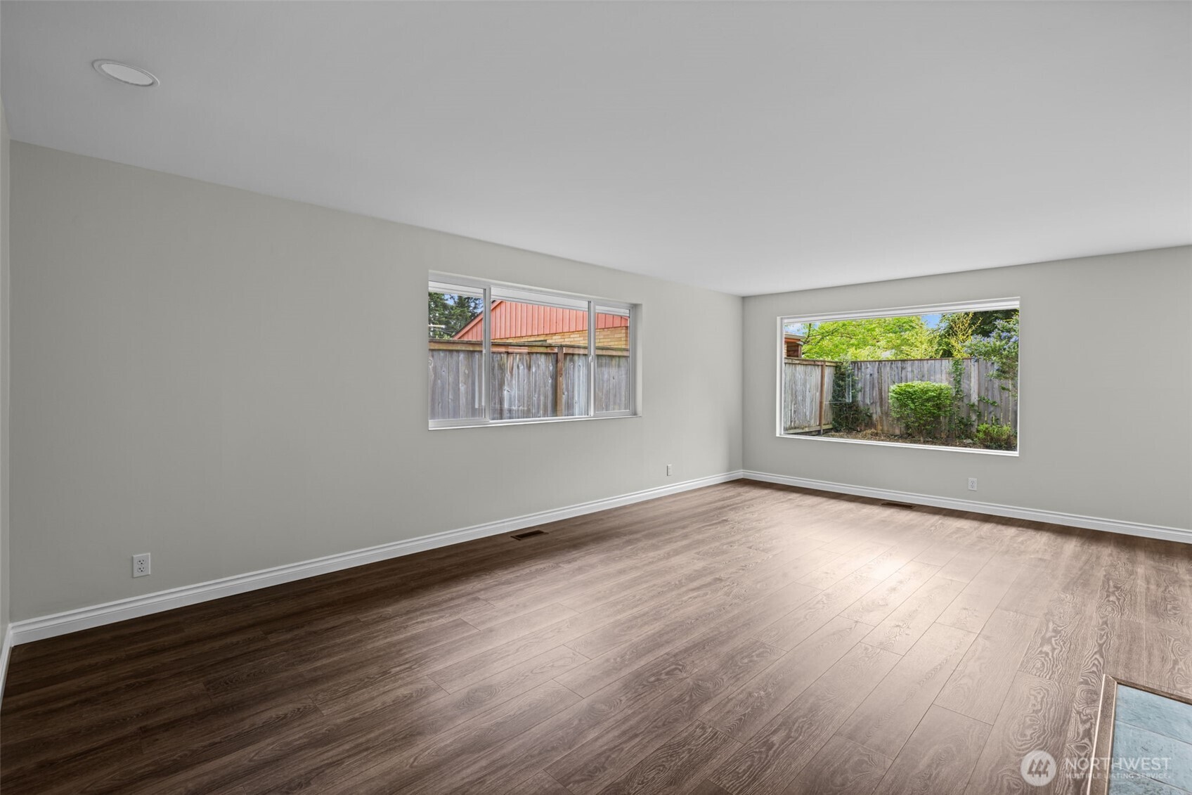 2157 N 122nd Street , Seattle, WA 98133