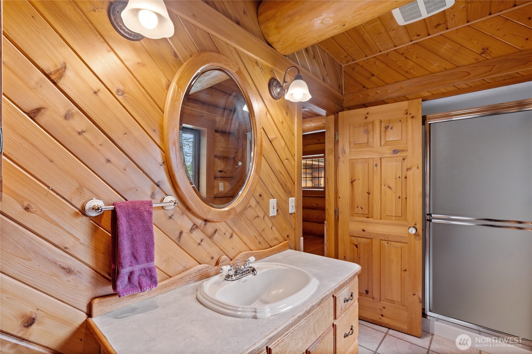 42323 22nd Avenue E, Eatonville, WA 98328