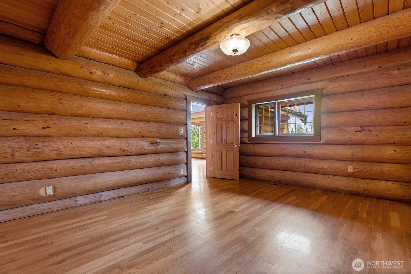 42323 22nd Avenue E, Eatonville, WA 98328