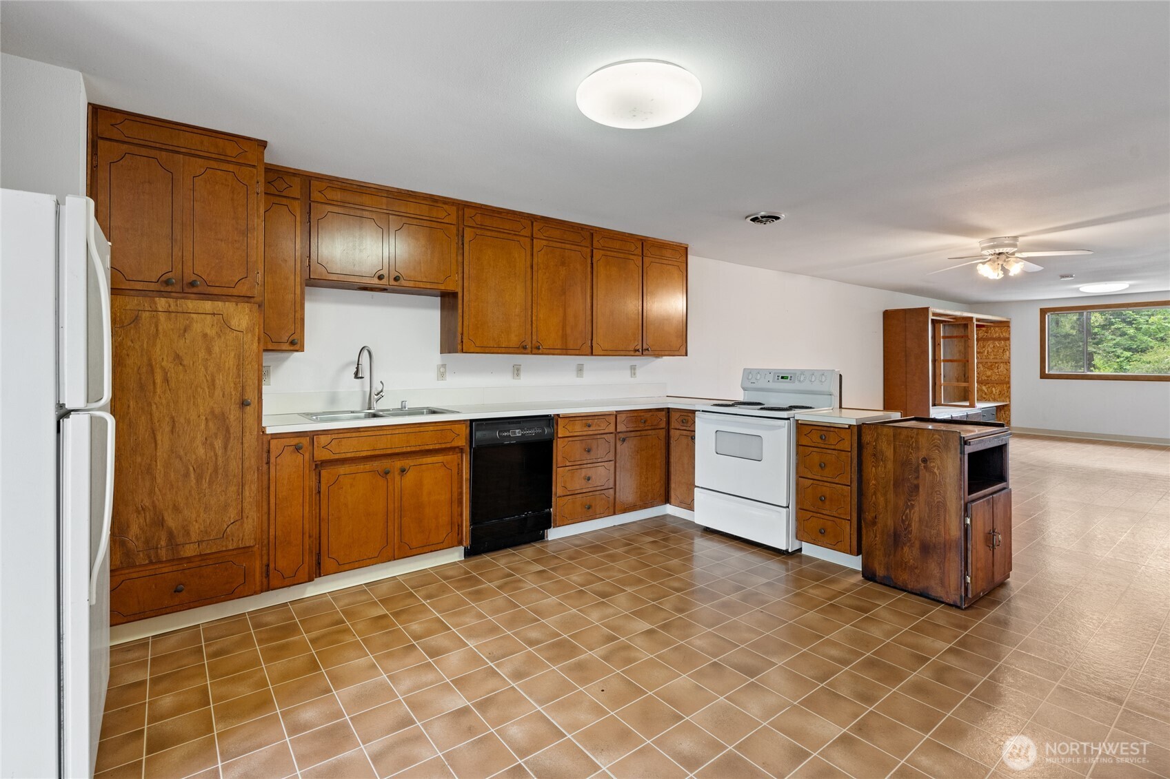 42323 22nd Avenue E, Eatonville, WA 98328