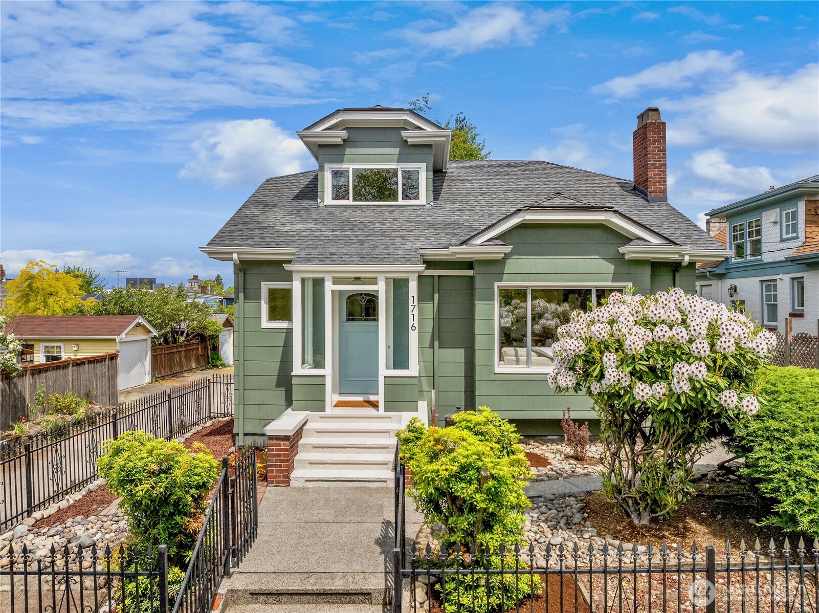 1716 N 43rd Street , Seattle, WA 98103