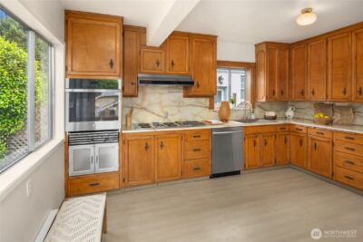 1716 N 43rd Street , Seattle, WA 98103 - Photo 12