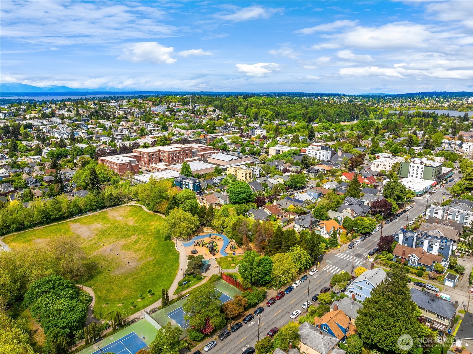 1716 N 43rd Street , Seattle, WA 98103