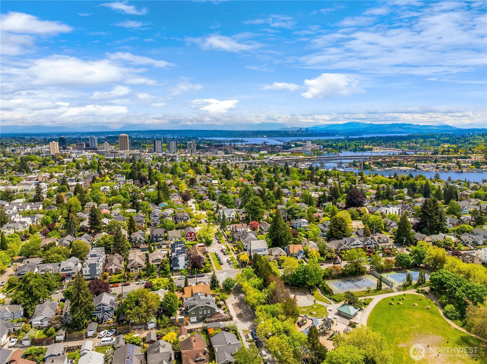 1716 N 43rd Street , Seattle, WA 98103