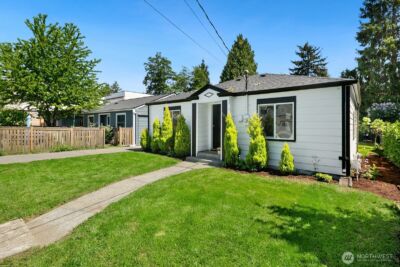 9032 15th Avenue SW, Seattle, WA 98106 - Photo 1