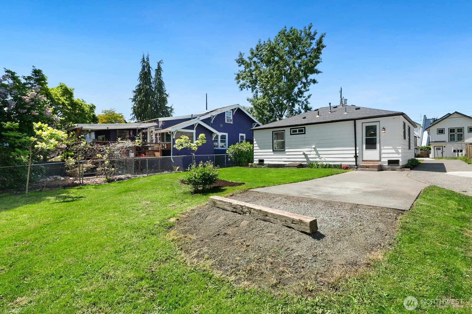 9032 15th Avenue SW, Seattle, WA 98106