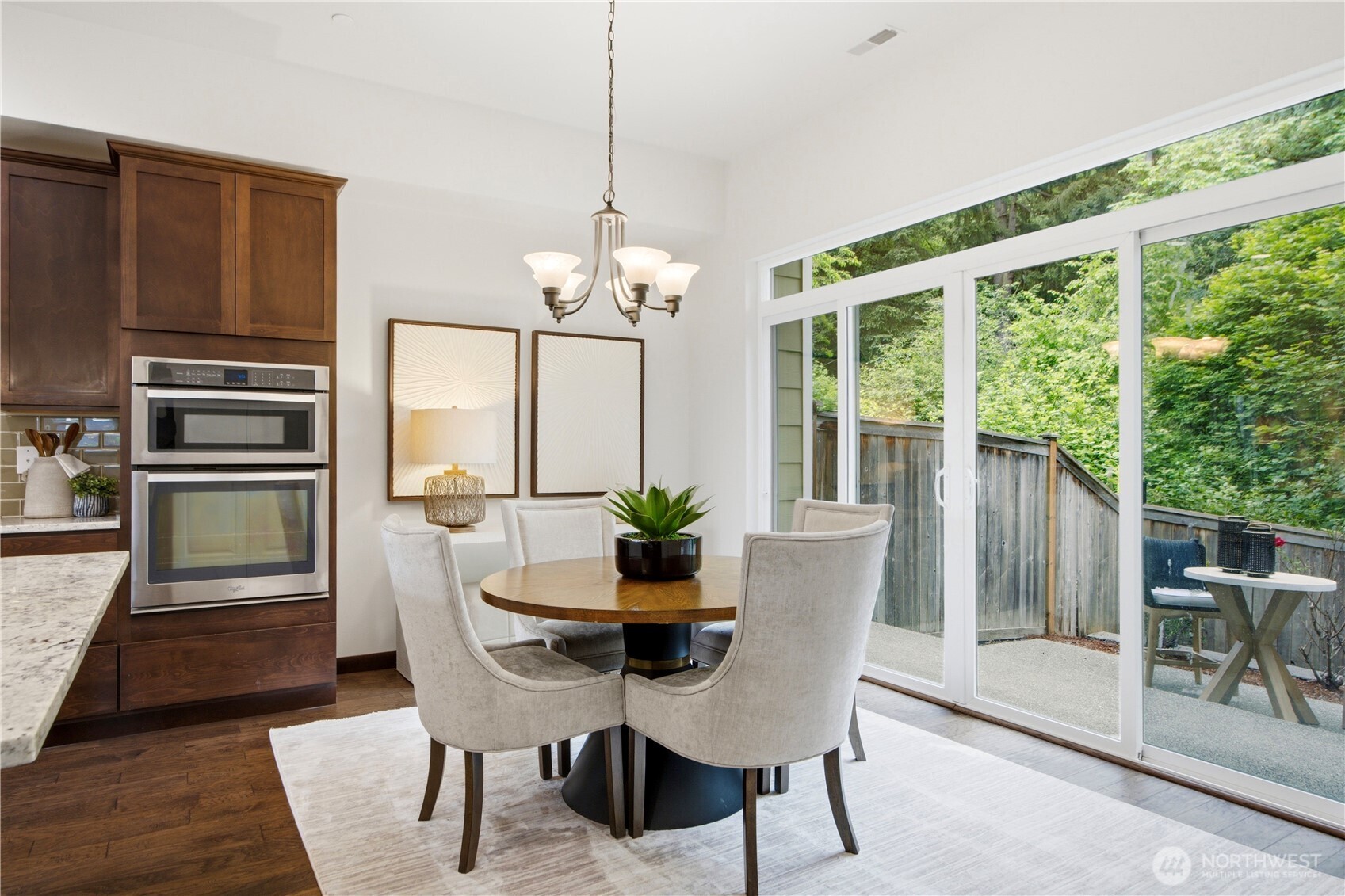 8400 169th Place NE #102, Redmond, WA 98052