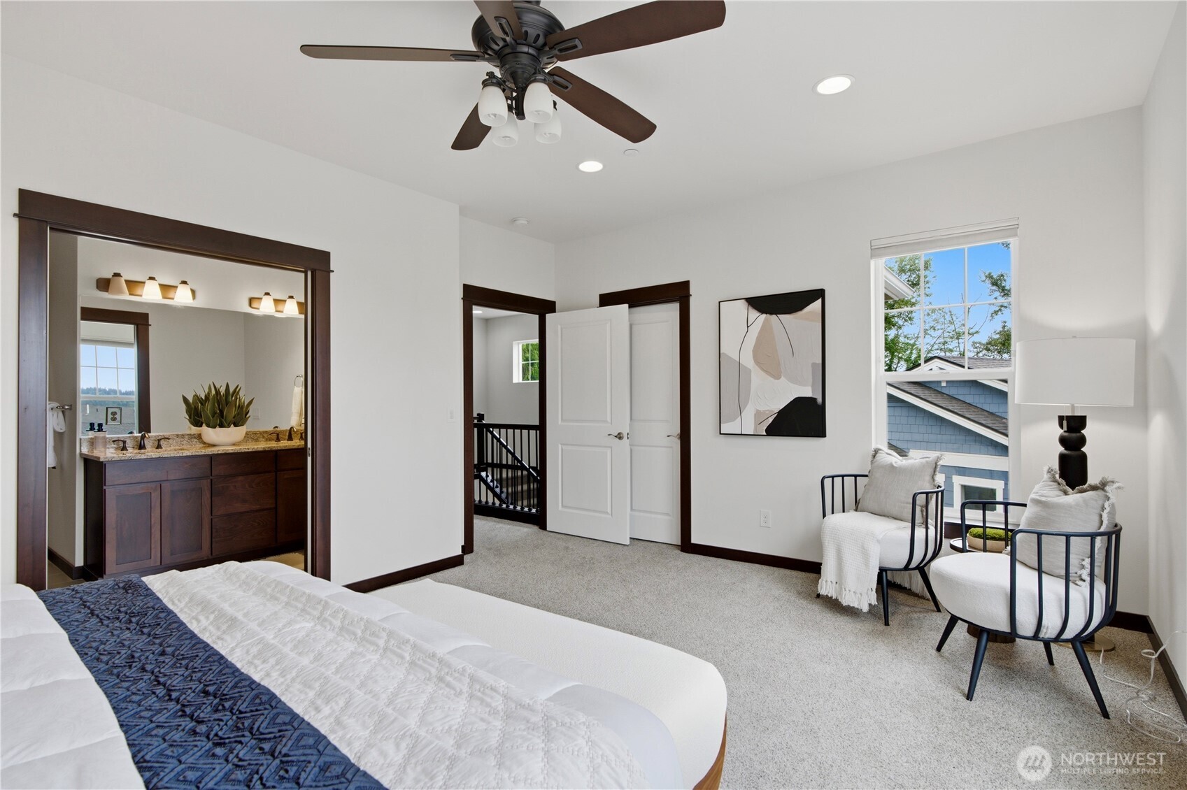 8400 169th Place NE #102, Redmond, WA 98052