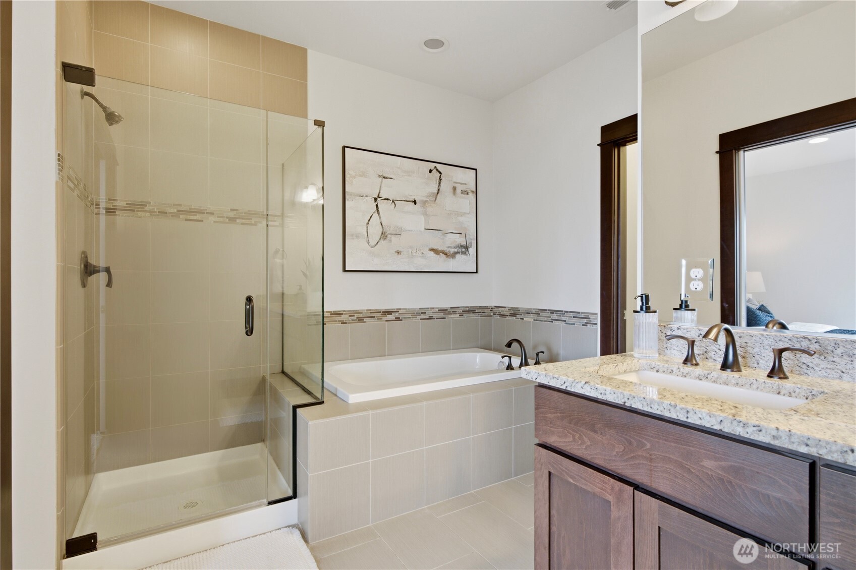 8400 169th Place NE #102, Redmond, WA 98052