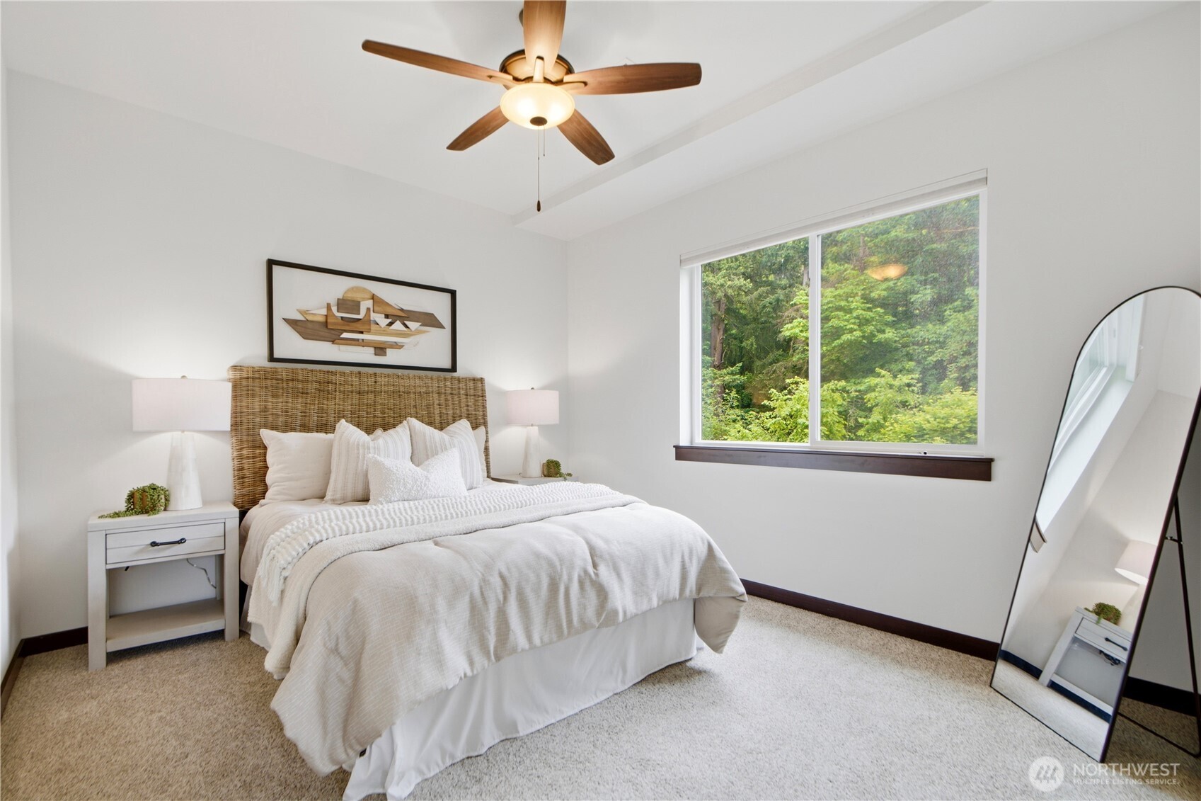 8400 169th Place NE #102, Redmond, WA 98052