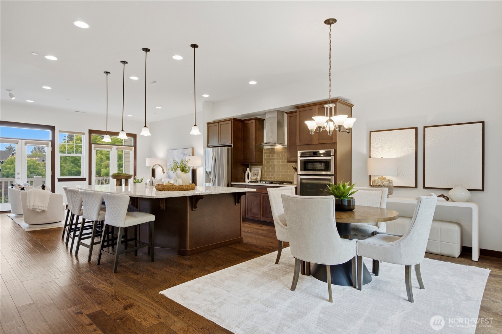 8400 169th Place NE #102, Redmond, WA 98052