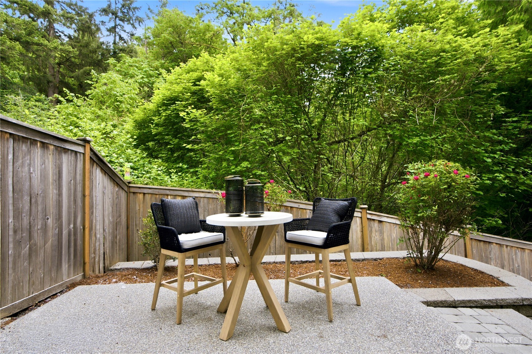 8400 169th Place NE #102, Redmond, WA 98052