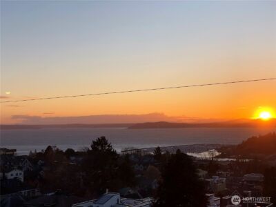 1935 B 7th Avenue W, Seattle, WA 98119 - Photo 2