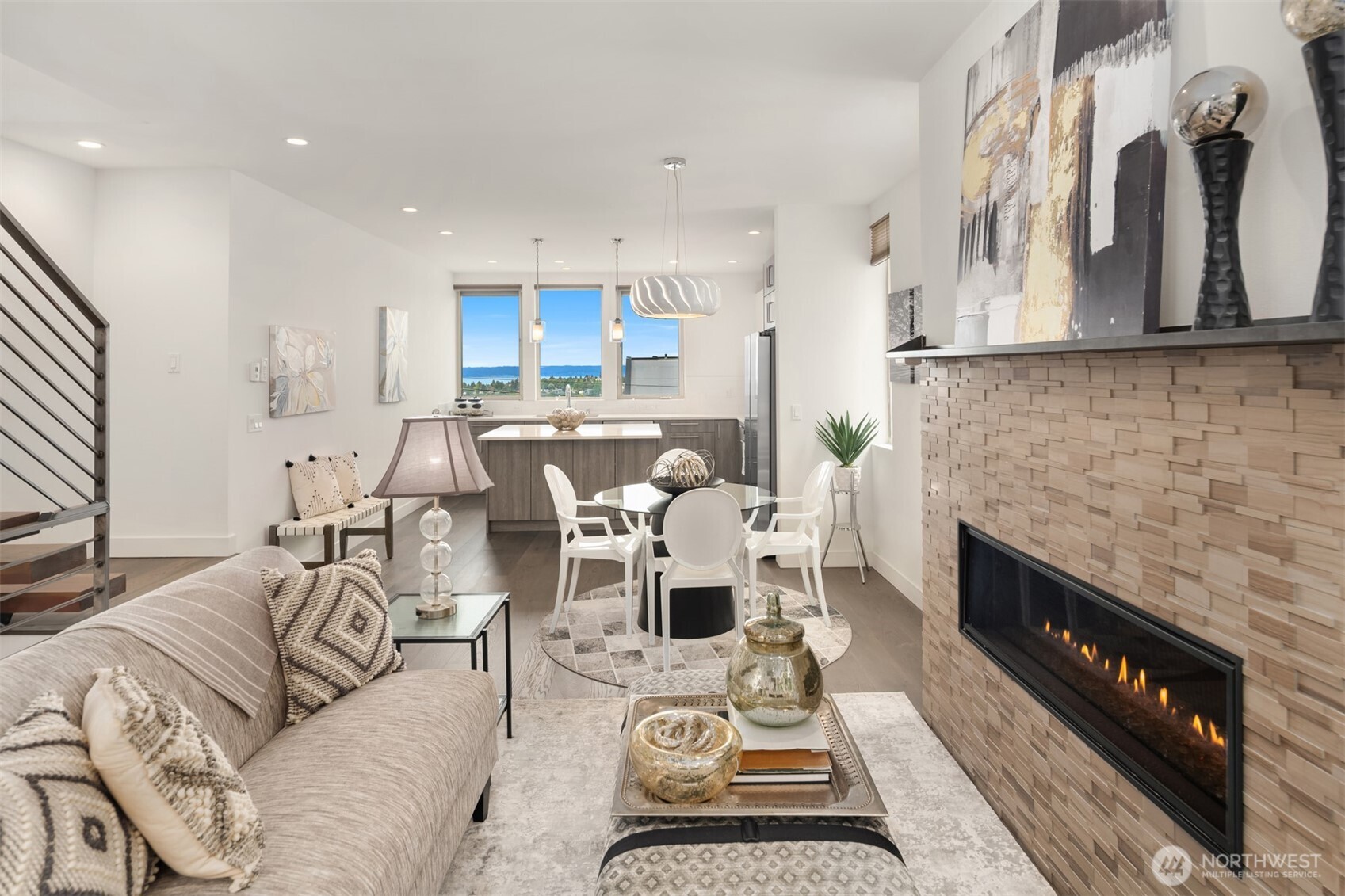 1935 B 7th Avenue W, Seattle, WA 98119