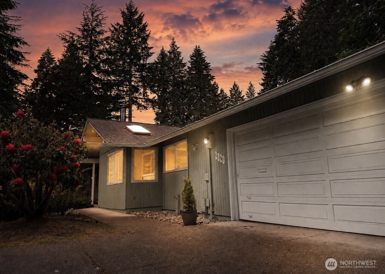 2320 Lakemoor Drive SW, Olympia, WA 98512