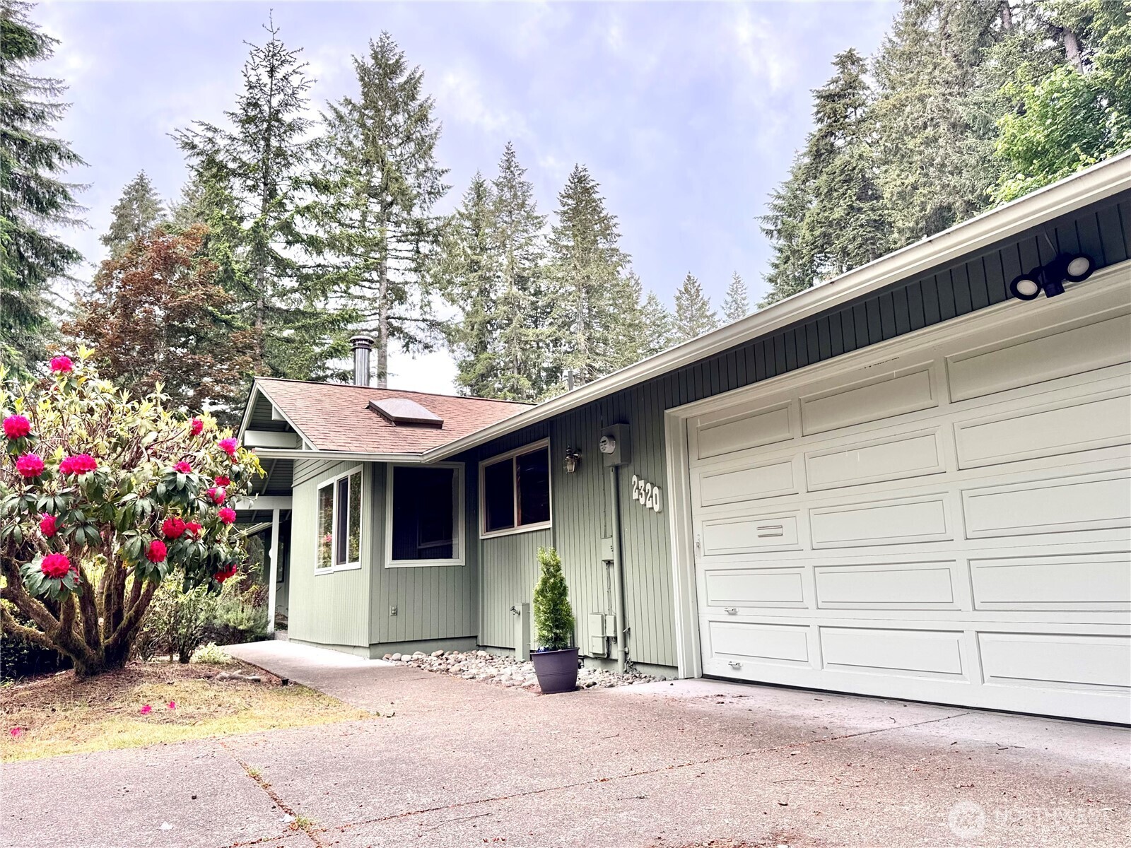 2320 Lakemoor Drive SW, Olympia, WA 98512