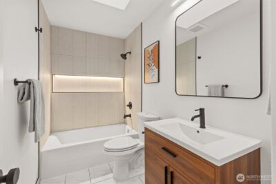 12562 17th Avenue NE, Seattle, WA 98125 - Photo 18