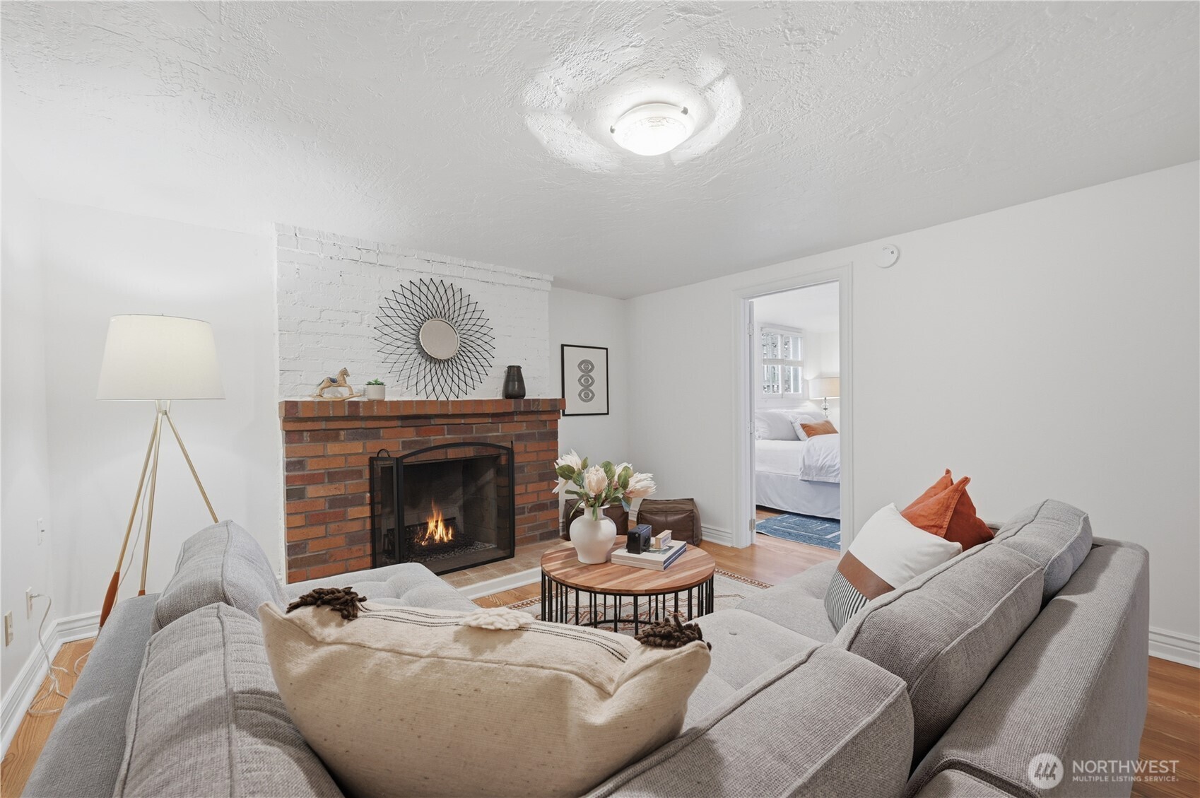 7550 21st Avenue NE, Seattle, WA 98115-4502
