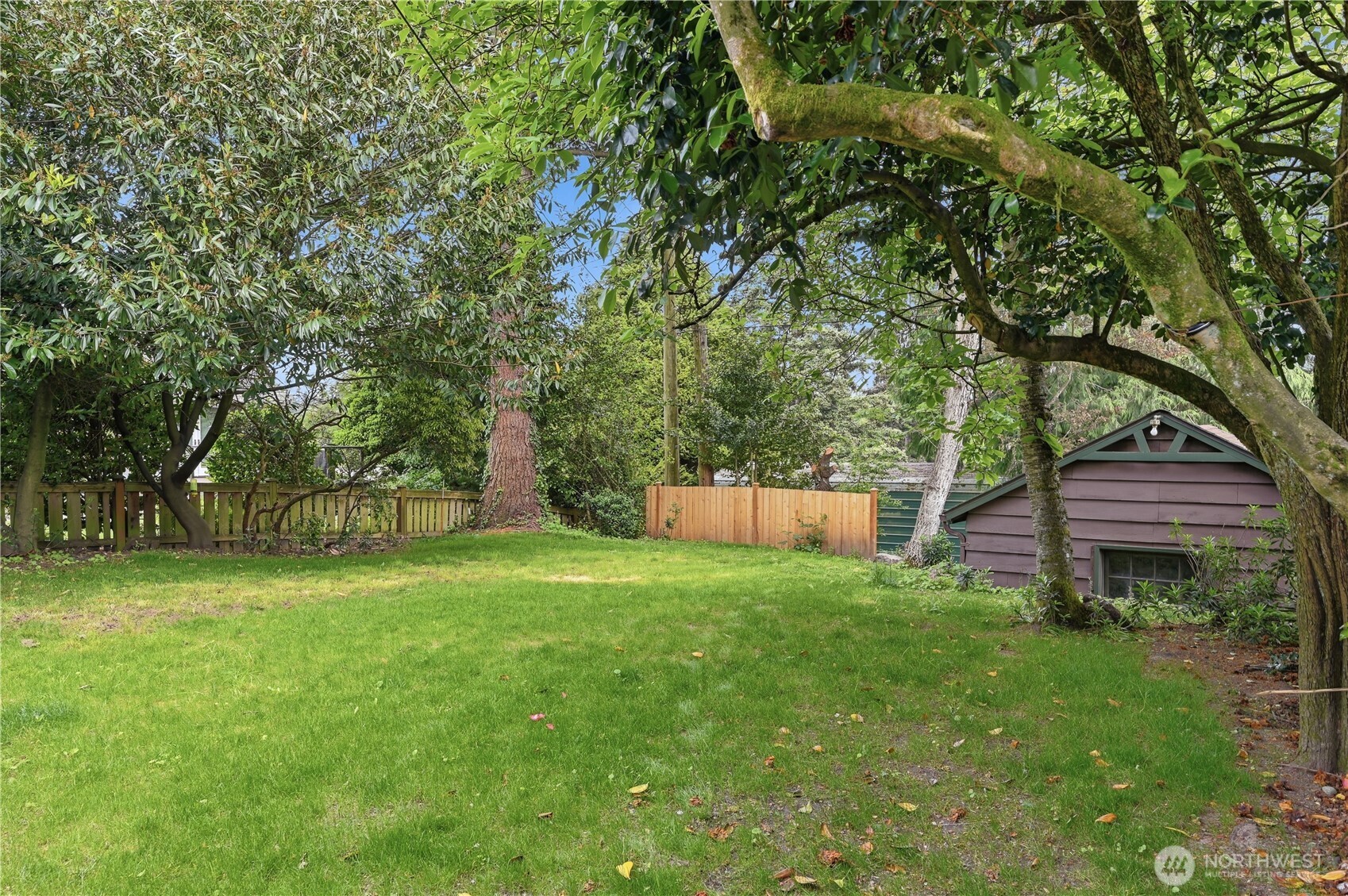 7550 21st Avenue NE, Seattle, WA 98115-4502