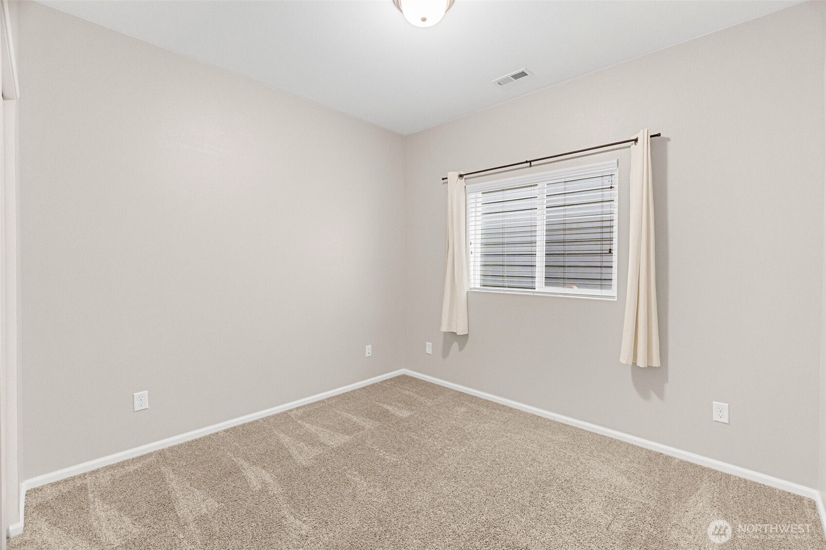 3648 London Loop NE, Lacey, WA 98516
