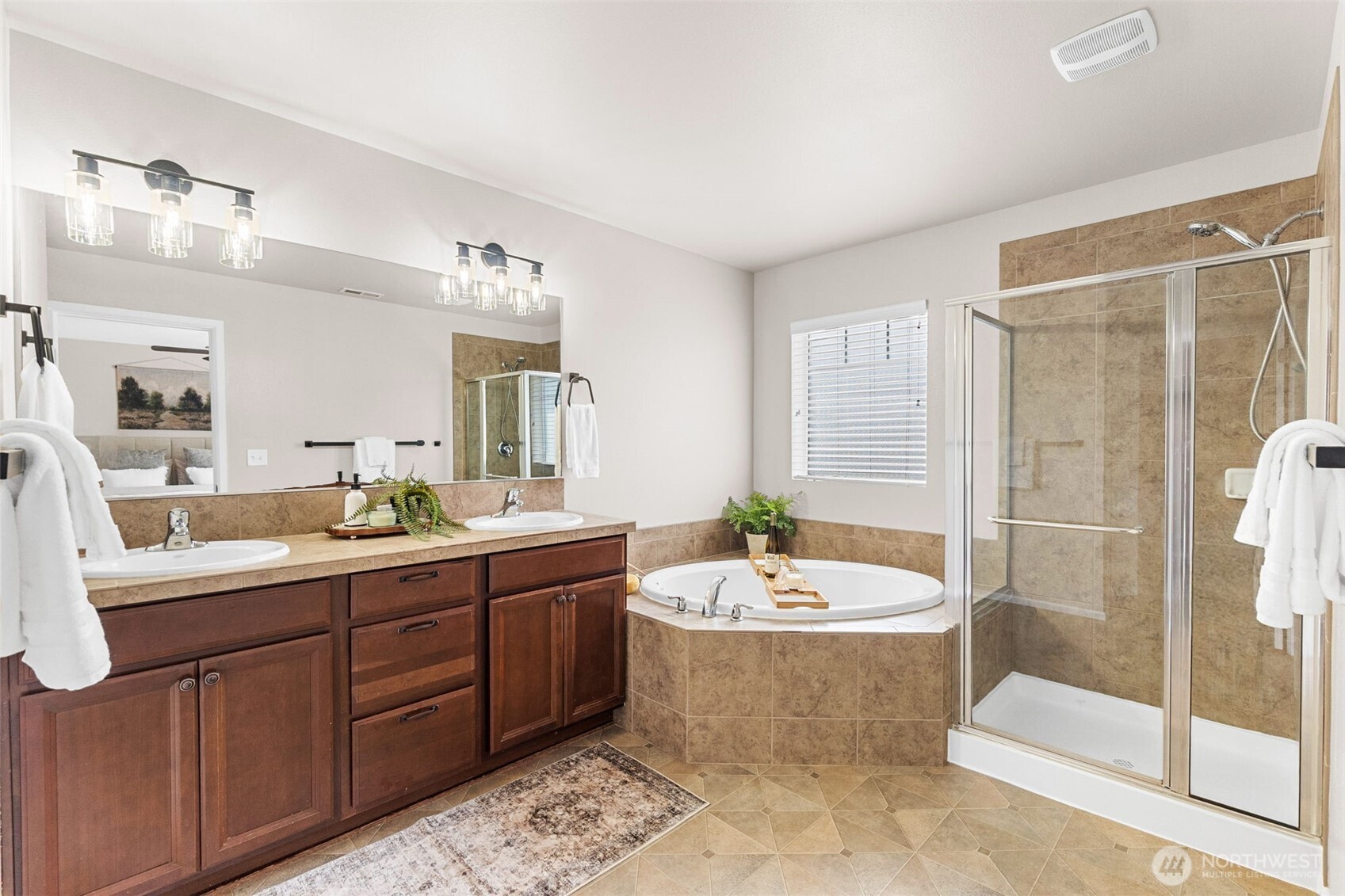 3648 London Loop NE, Lacey, WA 98516