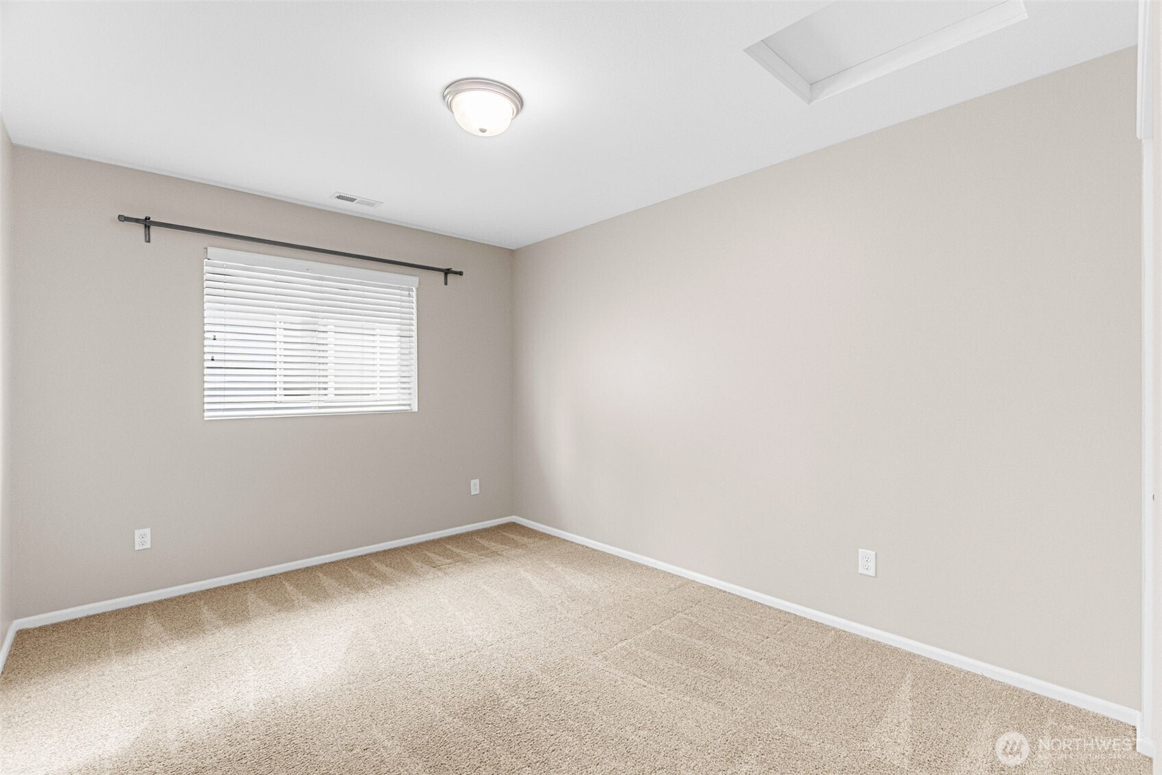 3648 London Loop NE, Lacey, WA 98516