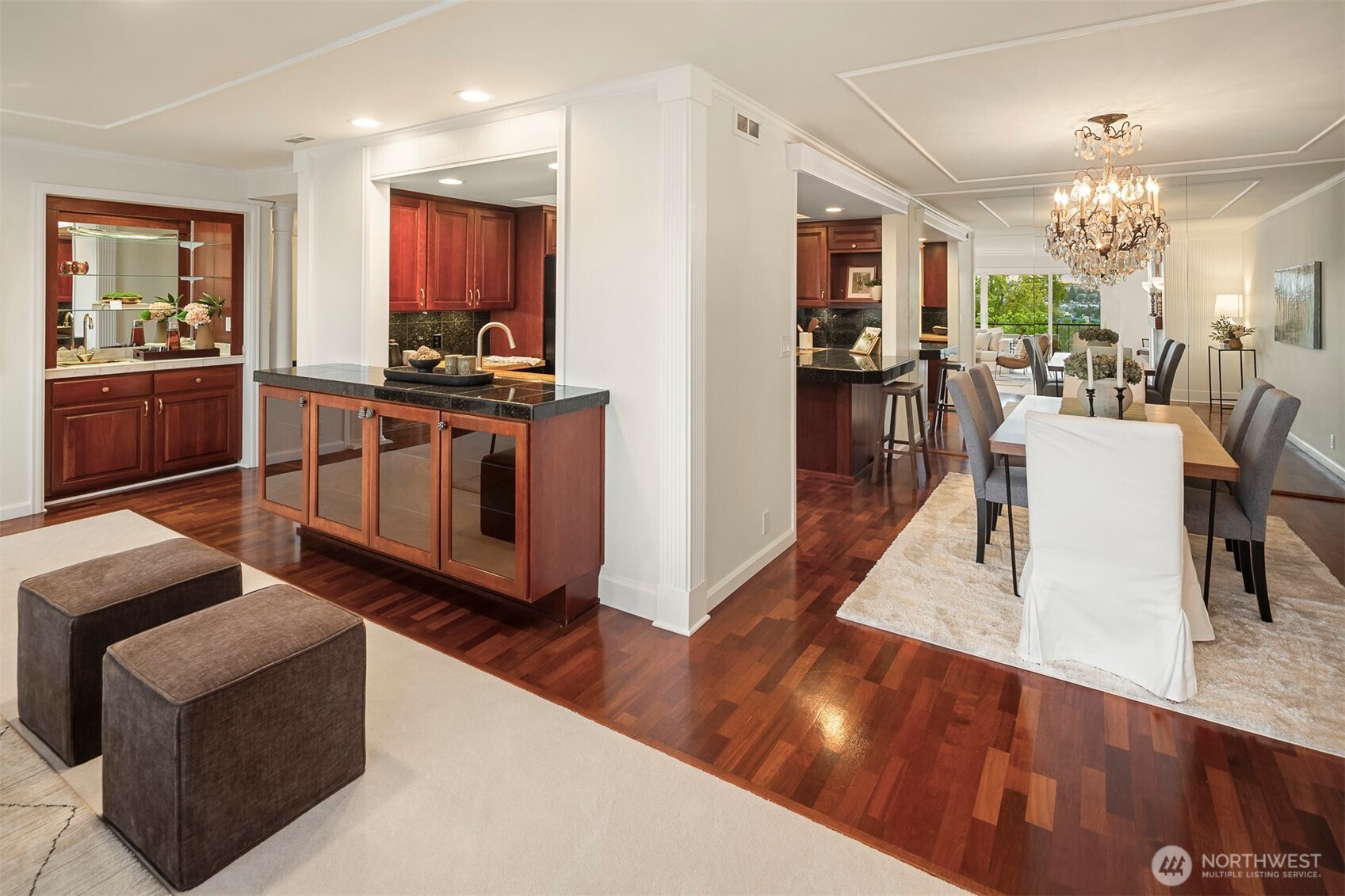 2565 Dexter Avenue N #303, Seattle, WA 98109