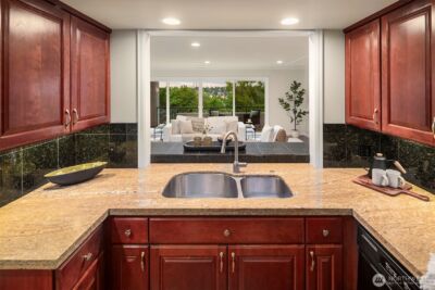 2565 Dexter Avenue N #303, Seattle, WA 98109 - Photo 21