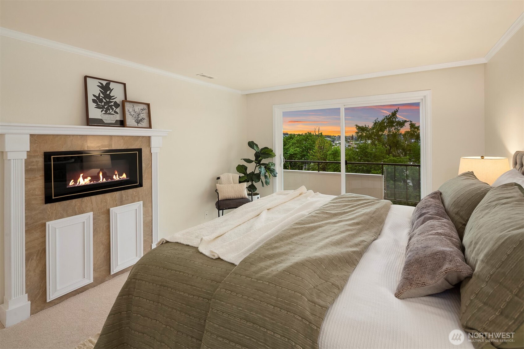 2565 Dexter Avenue N #303, Seattle, WA 98109