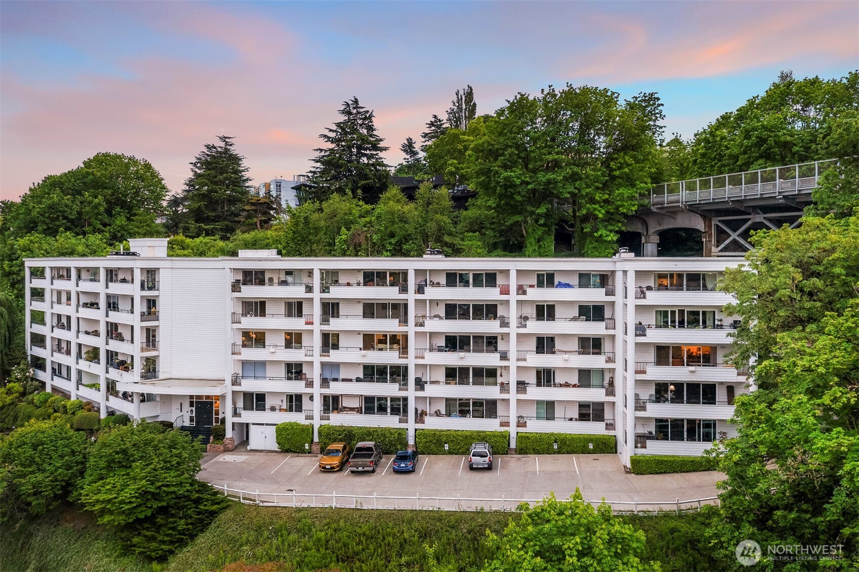 2565 Dexter Avenue N #303, Seattle, WA 98109