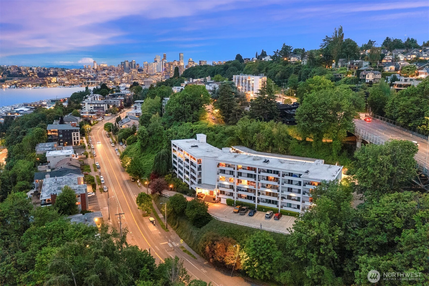 2565 Dexter Avenue N #303, Seattle, WA 98109