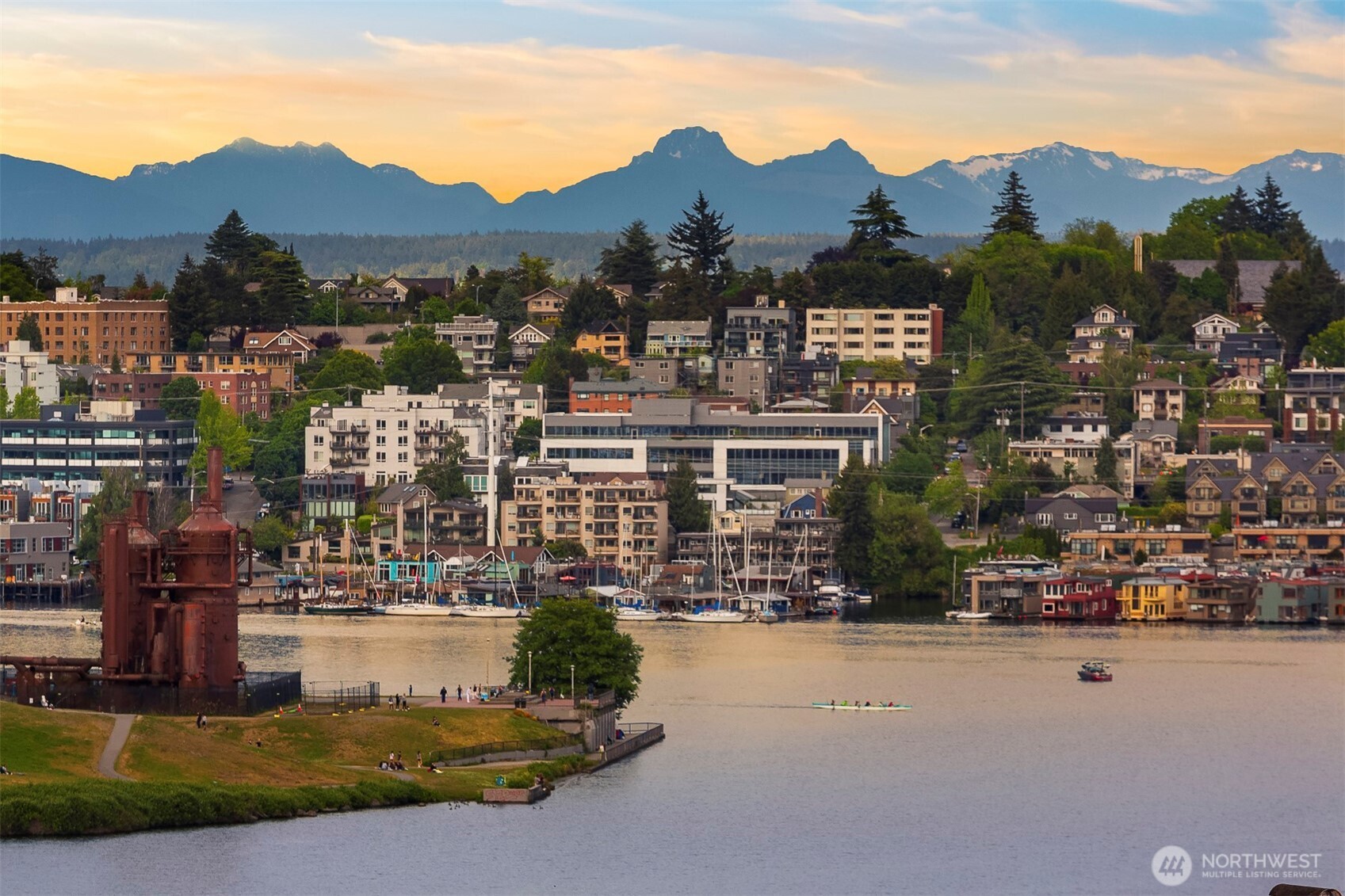 2565 Dexter Avenue N #303, Seattle, WA 98109