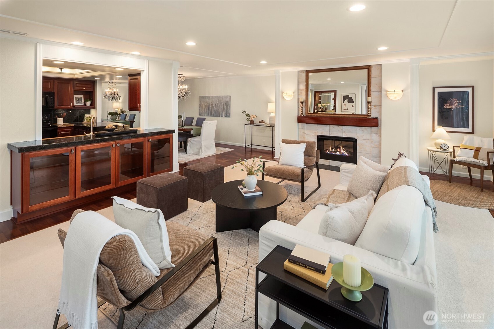 2565 Dexter Avenue N #303, Seattle, WA 98109