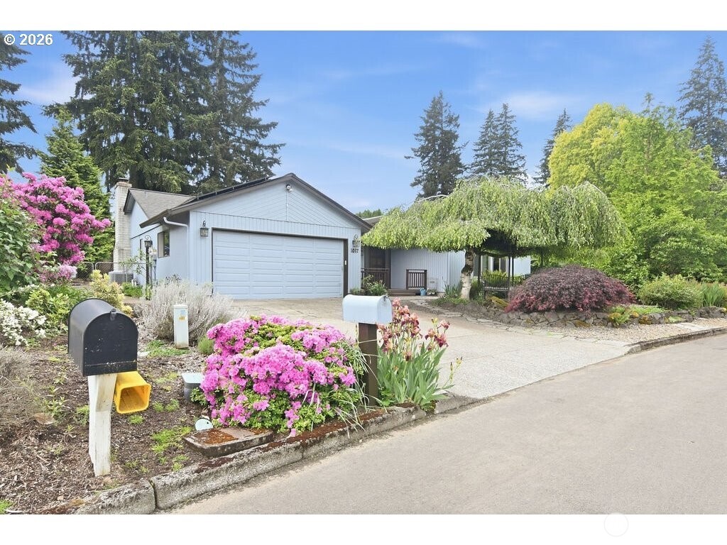 1017 NW 121 Street , Vancouver, WA 98685