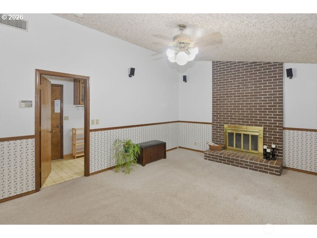 1017 NW 121 Street , Vancouver, WA 98685