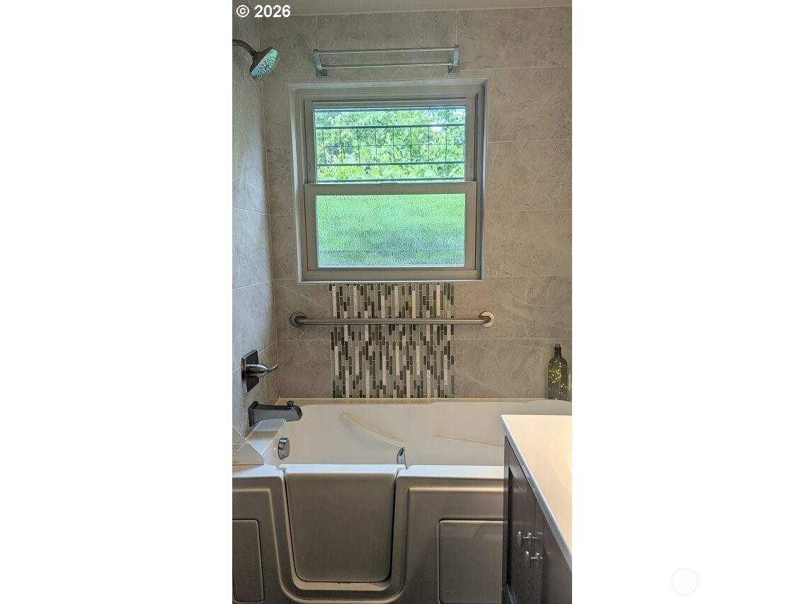 1017 NW 121 Street , Vancouver, WA 98685
